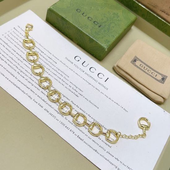 Gucci Adjustable Classic Logo Decor Bracelet