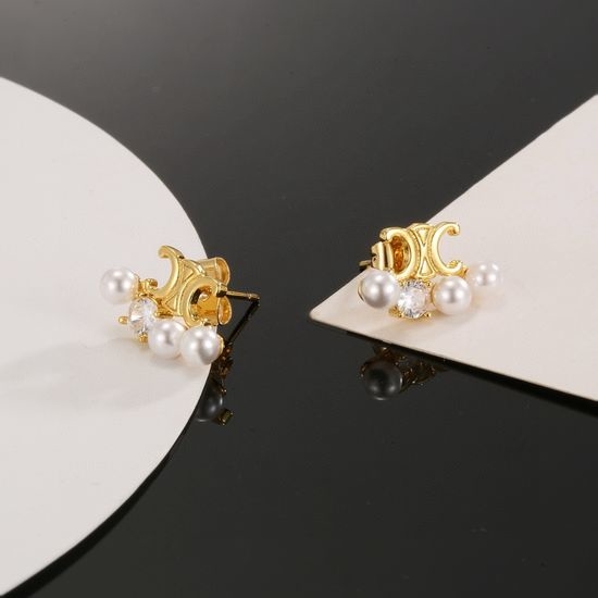 Celine Classic Pearl Stud Earrings Elegant Versatile Design