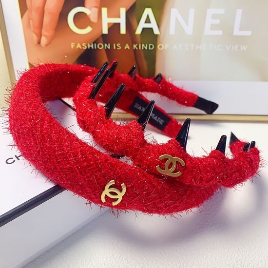 Chanel Elegant Hair Hoop Classic Luxury Accessory