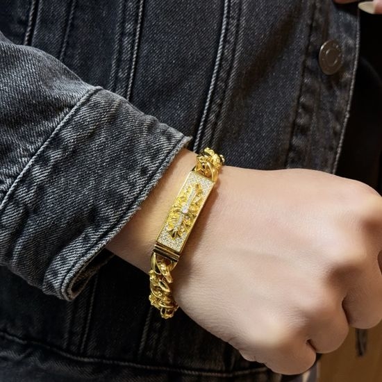 Chrome Hearts Twisted Diamond Inlaid Cross Bracelet