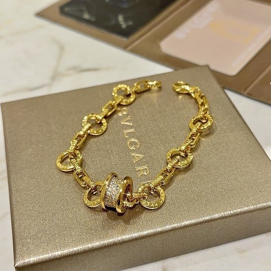 Bvlgari Handcrafted V Gold Bracelet