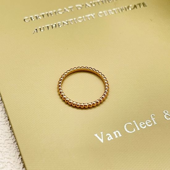 Van Cleef & Arpels VCA Clover Rose Gold Twisted Ring