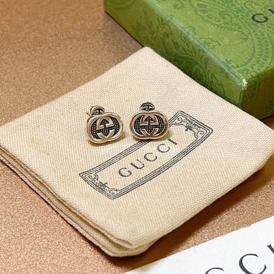 Gucci Retro Stud Earrings Match All Outfits