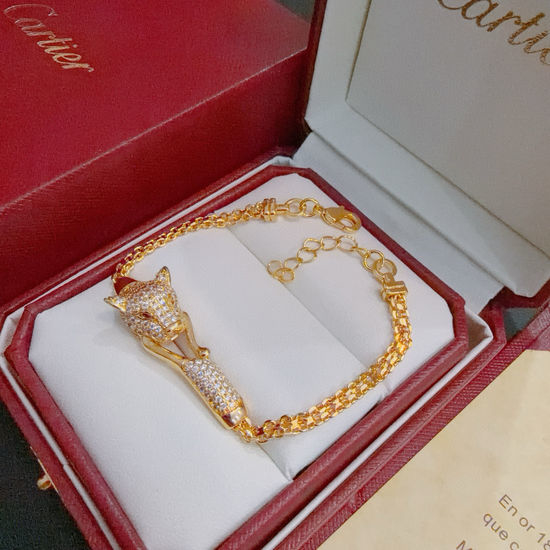 Cartier V-gold Bracelet Timeless Elegant Style