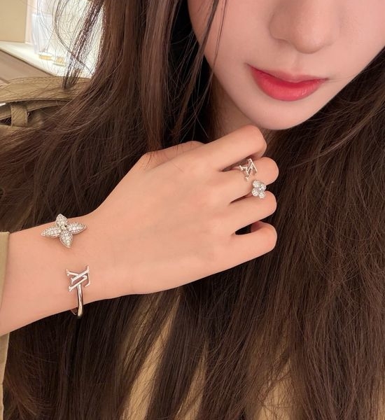 Louis Vuitton LV Classic Bangle And Ring Set