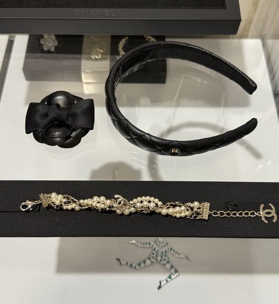 Chanel Multi-Layer Pearl Leather Chain Bracelet