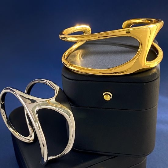 Hermes Simple Glossy Hollow Open C Bangle