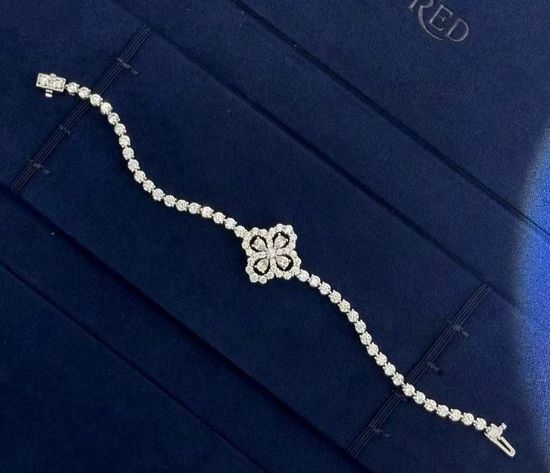 Harry Winston Diamond Four Leaf Clover Bracelet
