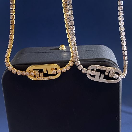 Fendi Rhinestone Inlaid Oval Shiny Short Necklace