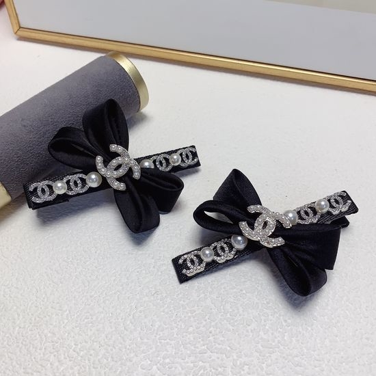 Chanel Bow Pearl Bangs Hair Clips