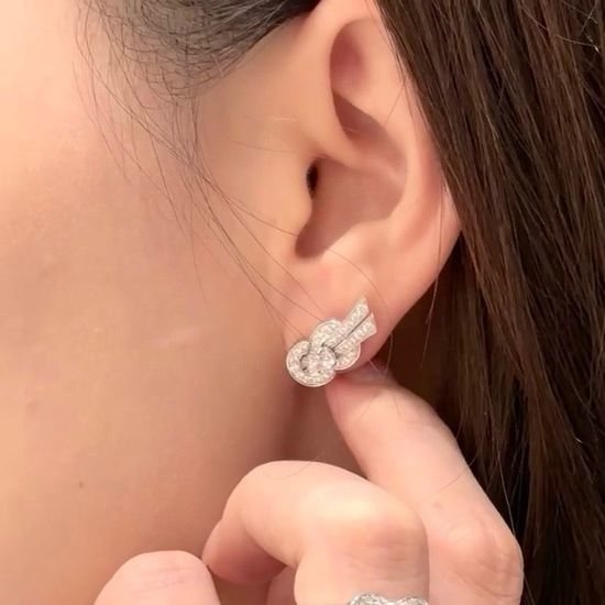Fred Horseshoe Buckle Stud Earrings