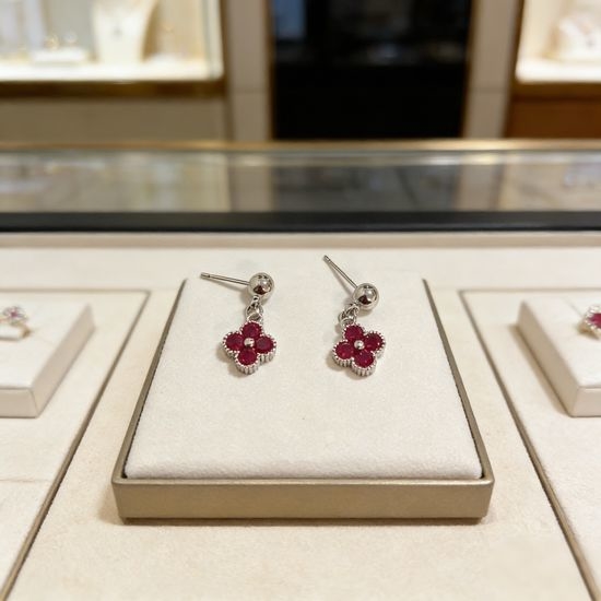 Van Cleef & Arpels VCA Four Leaf Clover Stud Earrings