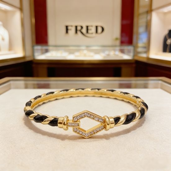 Fred Classic Horseshoe Buckle Full Diamond Bangle