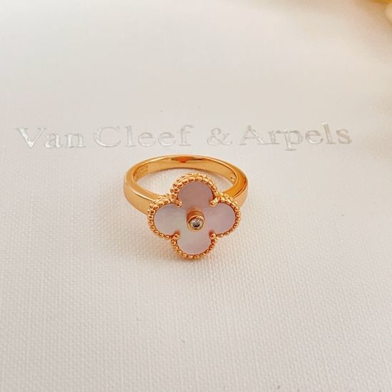 Van Cleef & Arpels VCA Clover Shell Single Diamond Ring
