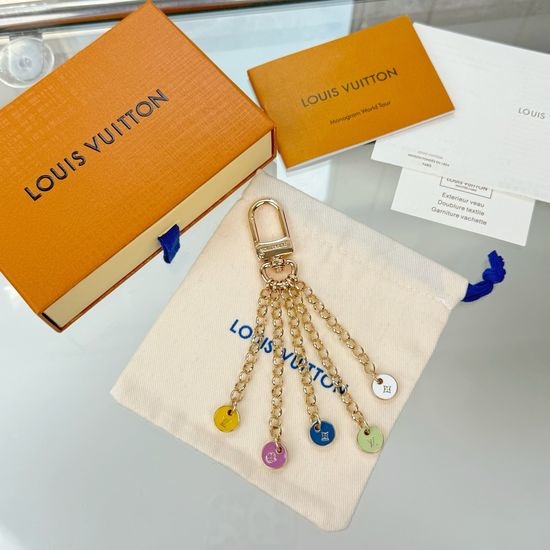 Louis Vuitton LV Disc Pattern Keychain Elegant Chain Decoration