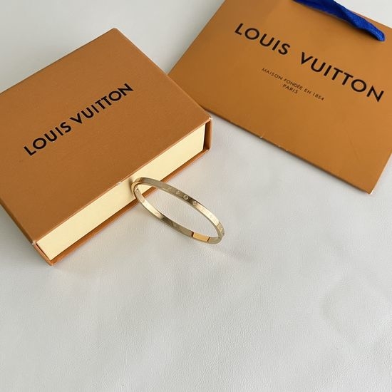 Louis Vuitton LV Premium Gold Plated Bangle