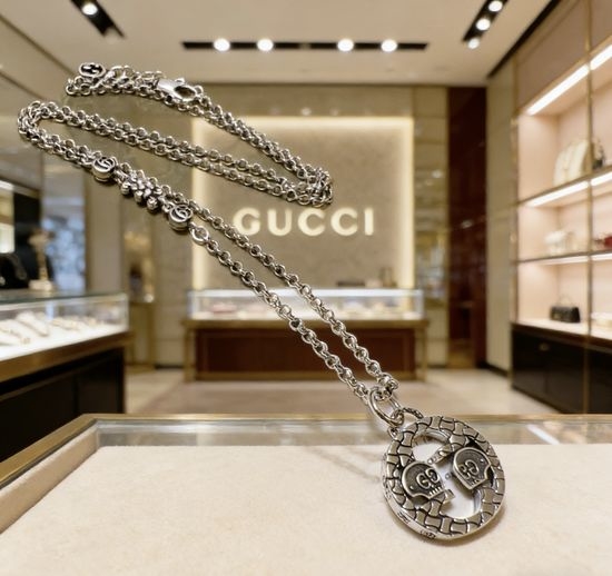 Gucci Vintage Bracelet for Daily Outfit Matching