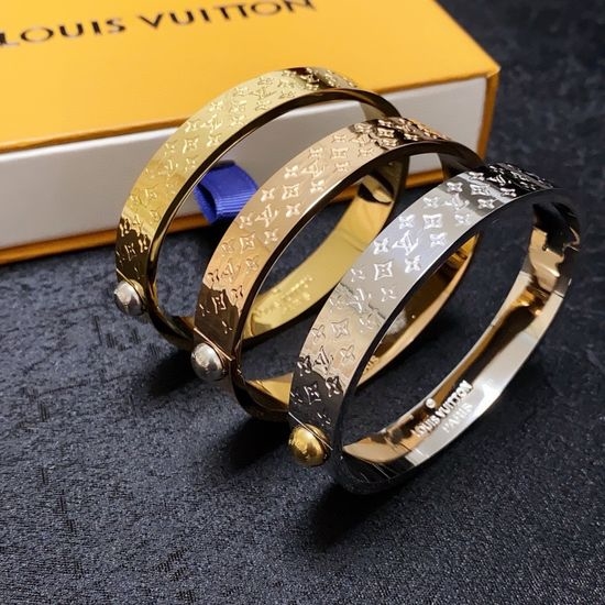 Louis Vuitton LV Engraved Letter Elegant Simple Bracelet