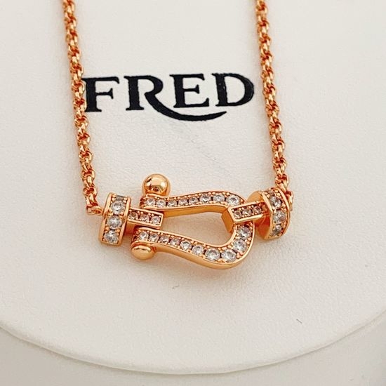Fred Stylish Rose Gold Horseshoe Clasp Necklace