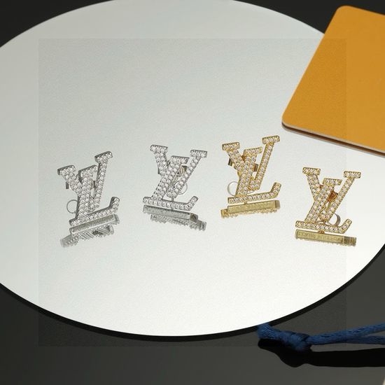 Louis Vuitton LV Classic Polished Stud Earrings Timeless Versatile Style