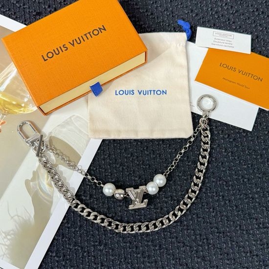 Louis Vuitton LV Pearl Thick Chain Bag Accessory