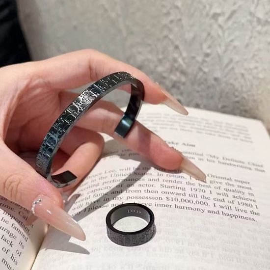 Christian Dior CD Classic Retro Brass Ring