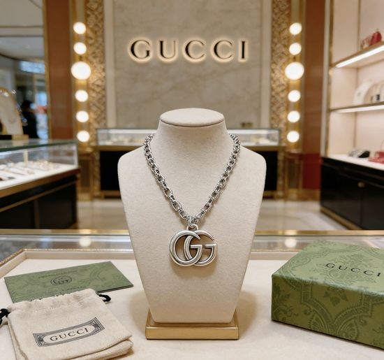 Gucci Vintage Double G Pendant Necklace