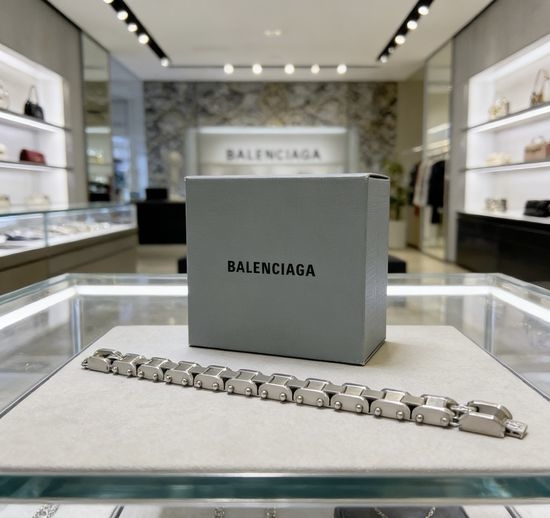 Balenciaga Durable High Polished Exquisite Bracelet