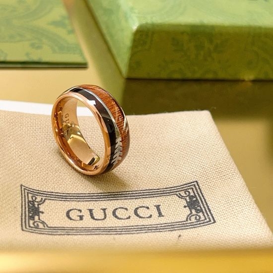 Gucci Resin Wood Grain Double G Ring