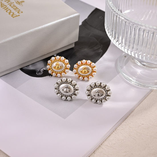 Vivienne Westhood Saturn Shape Jewelry Set