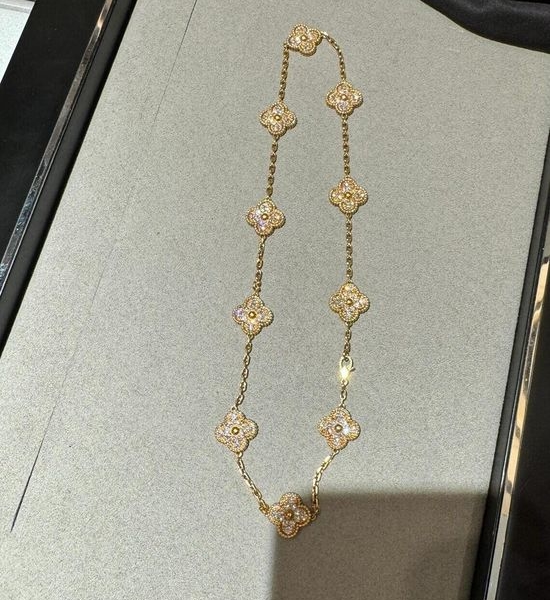 Van Cleef & Arpels VCA Full Diamond Clover Pendant Necklace