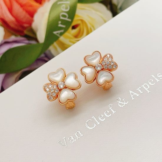 Van Cleef & Arpels VCA Rose Gold Diamond Clover Stud Earrings