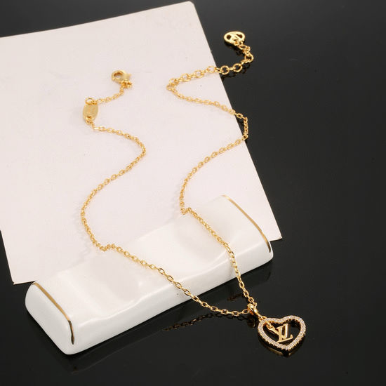 Louis Vuitton LV LV Heart Pendant Necklace, Classic & Elegant