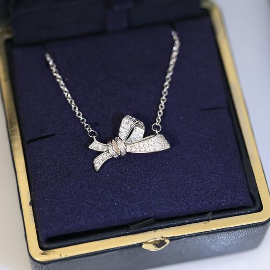 Graff Bow Knot Inlaid Zircon Necklace