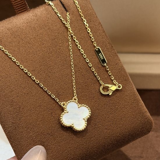 Van Cleef & Arpels VCA Mother of Pearl Four Leaf Clover Necklace