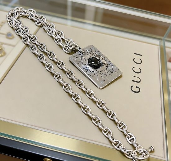 Gucci Vintage Style Chain Necklace For Daily Wear