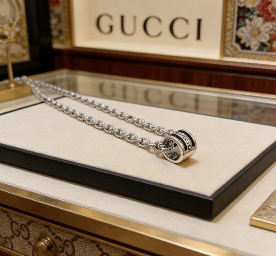 Gucci Adjustable Length Vintage Silver Necklace