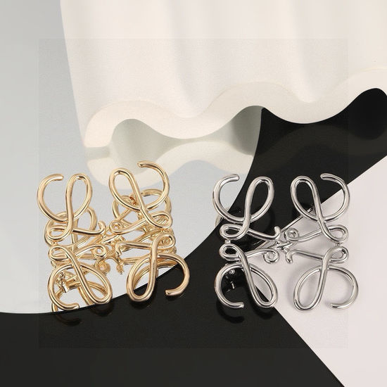 Loewe Geometric Knot Versatile Brooch