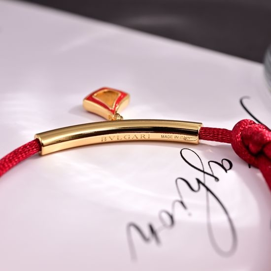 Bvlgari Red String Bracelet Exquisite Carved