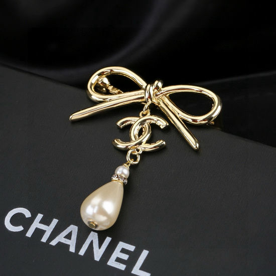 Chanel Bow Pearl Decorative Brooch