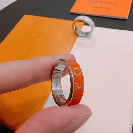 Louis Vuitton LV Vintage Textured Daily Matching Ring