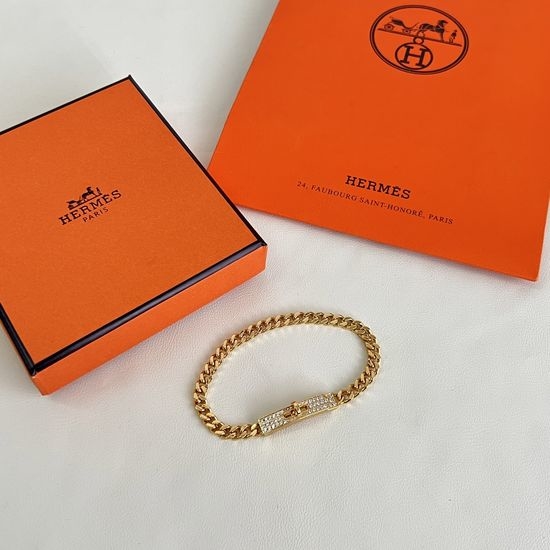 Hermes Versatile Stylish Premium Bracelet