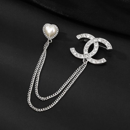 Chanel Exquisite Brooch Elegant Design Delicate Craftsmanship