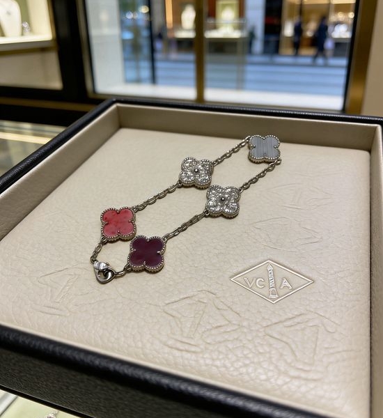 Van Cleef & Arpels VCA Rainbow Clover Bracelet V Gold Craft