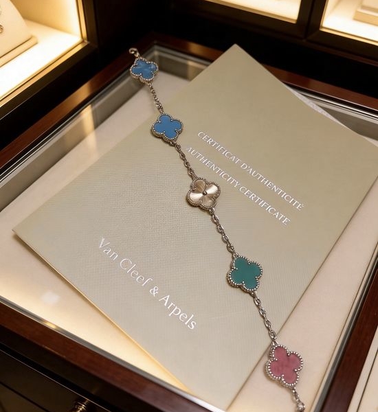 Van Cleef & Arpels VCA Delicate Rainbow Clover Bracelet
