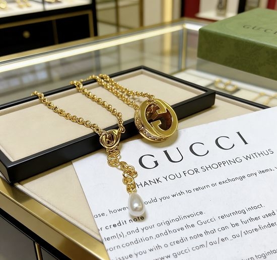 Gucci Vintage Rhinestone Inlaid Pendant Necklace