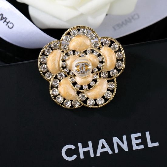 Chanel Colorful Rhinestone Brooch Elegant Fashion Accessory