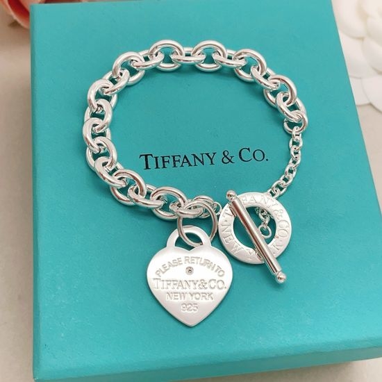 Tiffany & Co. Silver Single Diamond Heart Bracelet