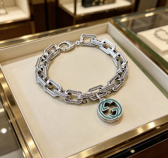 Gucci Delicate Classic Bracelet Understated Luxury