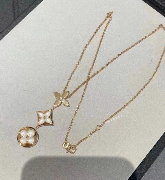 Louis Vuitton LV White Shell Three Flower Necklace